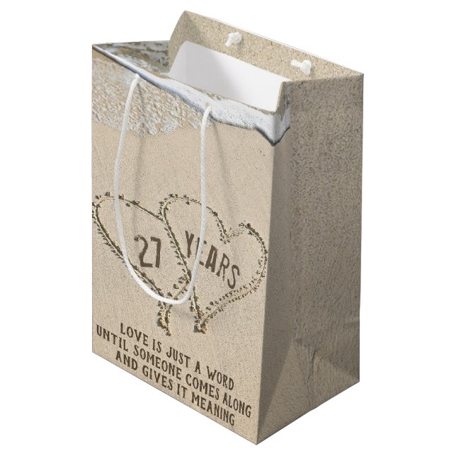 27e Anniversaire Plage Coeurs Moyen Cadeau Sac (Devant Angle)