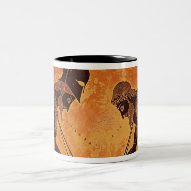 2 Couleurs Ajax et Achille par la tasse d'Exekias (Centre)