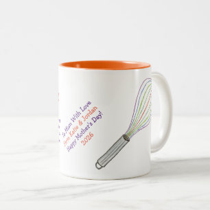 2 Couleurs Cake au chocolat dans une tasse pour la fête des M
