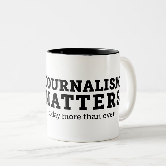 2 Couleurs Le journalisme importe aujourd'hui tasse (Devant droit)