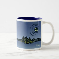 Lune au-dessus de tasse d'île de pique-nique