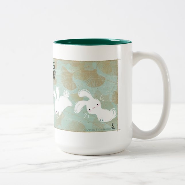 2 Couleurs Tasse chanceuse de lapins (vert) (Droit)