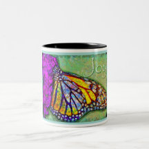 Tasse de papillon de joie