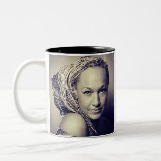 2 Couleurs Tasse de Rachel Dolezal