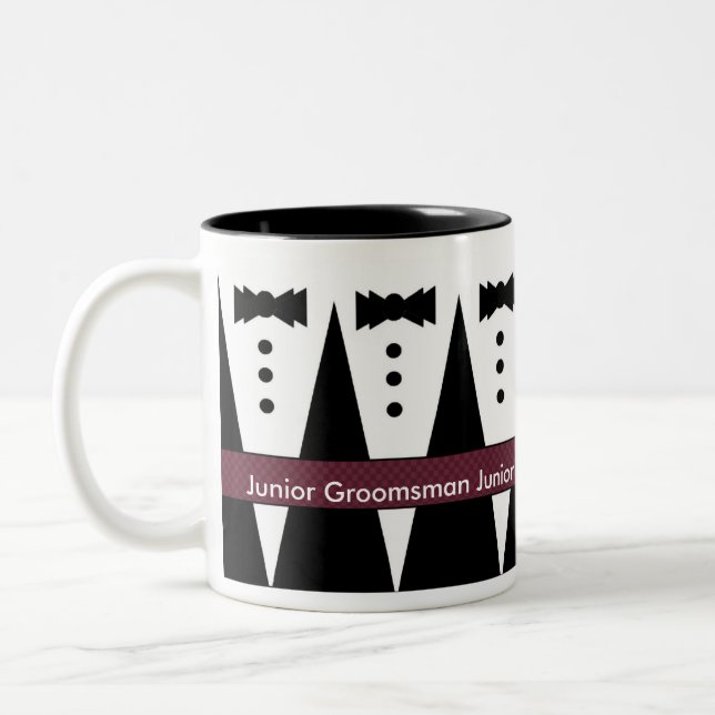 2 Couleurs Tasse junior de Groomsman - Tuxes noirs et blancs (Gauche)