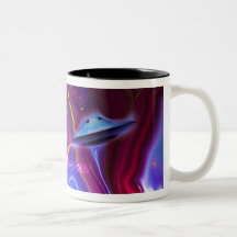 Tasse magenta de dimension d'UFO