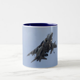 2 Couleurs Tête de harrier d'AV8B sur la tasse
