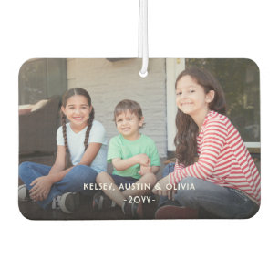 2 Foto Einfaches, modernes Weißtextüberlagern Autolufterfrischer