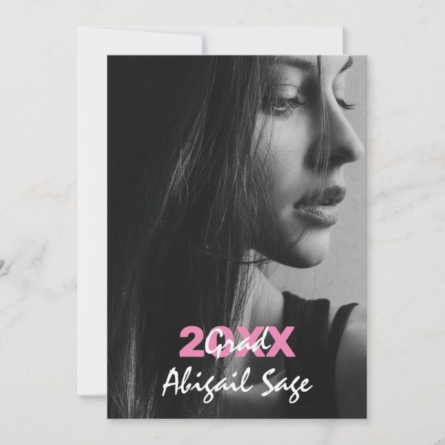 2 Foto Trendy Moderne Rosa und Weiß Abschluss Einladung (Vorderseite)