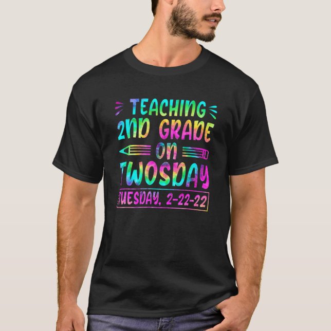 2. Klasse am 2./22/22 Februar T-Shirt (Vorderseite)