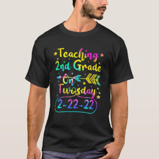 2. Klasse am 2./22/22 Februar T-Shirt