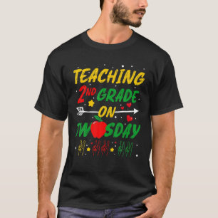 2. Klasse am 2./22/22 Februar T-Shirt