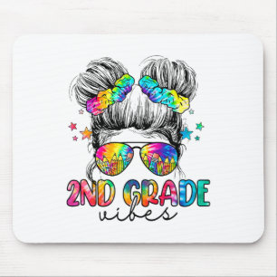 2. Klasse Vibes Messy Bun Girl zweite Klasse Ck to Mousepad