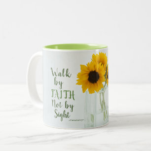 2 Korinthen 5:7 Zu Fuß durch den Glauben nicht dur Zweifarbige Tasse