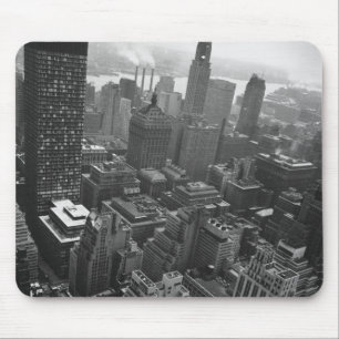 2. Mai 1961: Das Chrysler-Gebäude in New York Mousepad