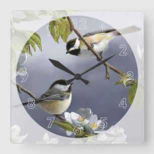 2 Niedliche kleine Vögel in einem Baum Quadratische Wanduhr