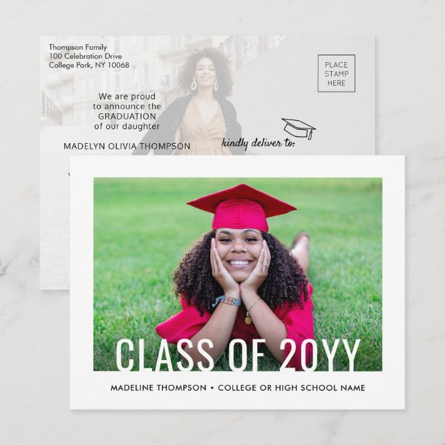 2 Photo Simple Modern Bold Class Year Graduation Ankündigungspostkarte (Vorne/Hinten)