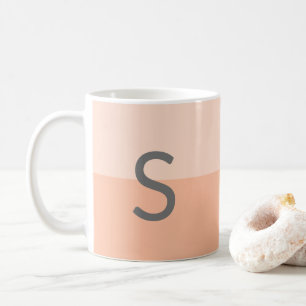 2 Tone Coral Monogram Maßgeschneidert Alphabet Kaffeetasse
