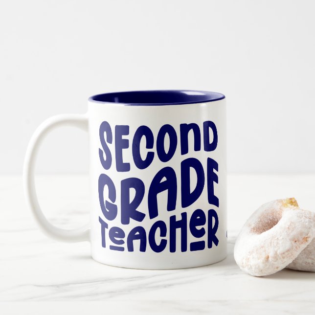 2nd Grade Teacher Dark Blue Text  Zweifarbige Tasse (Mit Donut)