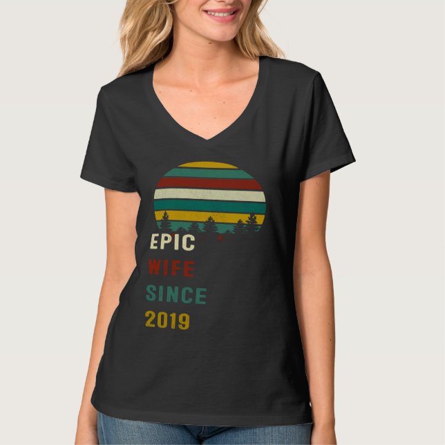 2nd Wedding Anniversary  for Her Epic Wife Since 2 T-Shirt (Vorderseite)
