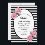 30. Geburtstag rosa Rosen auf Schwarz-weißen Strei Einladung<br><div class="desc">Klassische schwarz-weiße Streifen als Hintergrund. Rosa Rosen als Dekoration. Ein ovaler Rahmen mit Vorlagen für Ihre Party-Informationen. Eine mädchenhafte,  feminine und elegante 30. Geburtstagsfeier Party Einladung.</div>