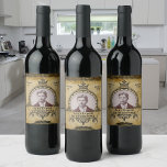 30. Geburtstag Vintag Retro Antique Foto Weinetikett<br><div class="desc">Feiern Sie Ihren Meilenstein 30. Geburtstag mit diesem Vintagen und antiken Foto-Weinlabel aus unserem Designstudio! Es ist der perfekte Weg, um jeder Weinflasche eine Touch Eleganz hinzuzufügen und dient als perfekter Sake. Fügen Sie Ihr eigenes Foto hinzu und passen Sie Ihr Design so an, dass es einzigartig und einzigartig ist....</div>