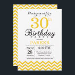 30. Geburtstags-Einladungs-Gelb Zickzack Einladung<br><div class="desc">30. Geburtstags-Einladung mit gelbem Zickzack. Schwarzweiss. Erwachsener Geburtstag. Mann oder Frauen Bday laden ein. Für weitere Kundenbezogenheit klicken Sie bitte "besonders anfertigen es" Knopf und benutzen unser Entwurfswerkzeug,  um diese Schablone zu ändern.</div>