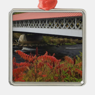 30 m lange bedeckte Brücke über das Ashuelot Silbernes Ornament