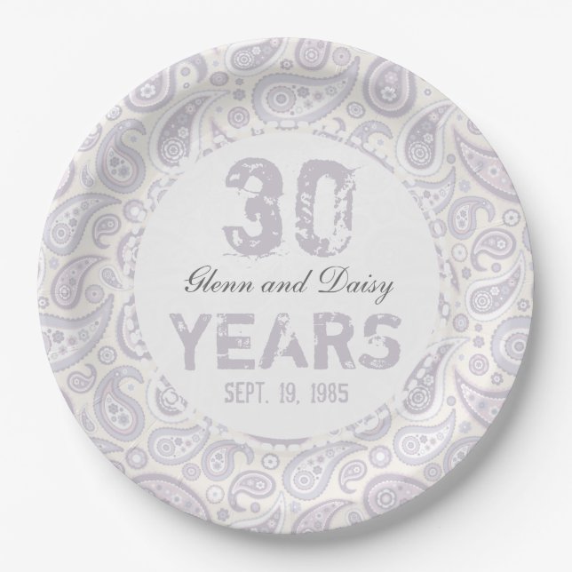 30. Pearl Wedding Anniversary Paisley Pattern Pappteller (Vorderseite)