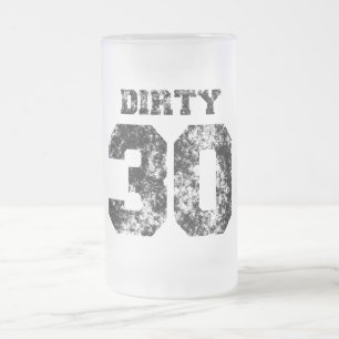 30 tasses de bière sales en verre givré