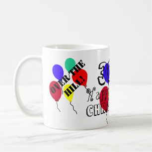 30ème Anniversaire au-dessus des tasses de nom de