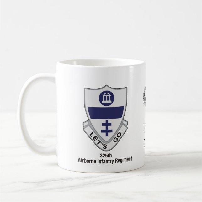 325. Im Flugzeug Infanterie-Tasse Kaffeetasse (Links)