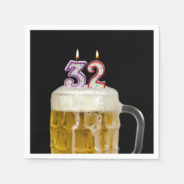 32. Geburtstagsbiere auf schwarzen Napkins Serviette (Vorderseite)