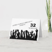 32. Party Einladung mit einem jubelnden Publikum