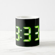 333 Uhr Kaffeemaschine-Tasse