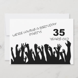 35. Party Einladung mit jubelnden Massen