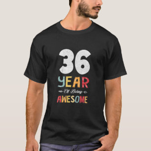 36 Jahre Phantastischer Herz-Blumen-Arrow 36. T-Shirt