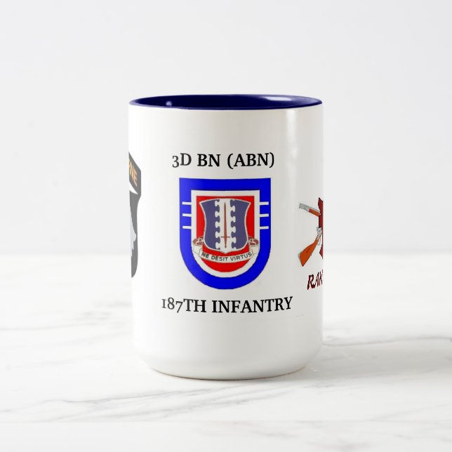 3. 187. Infanterie-Tasse der Bn-(Abn) Zweifarbige Tasse (Mittel)