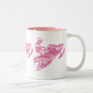 3-Camouflagen-rosa Schlitten Zweifarbige Tasse