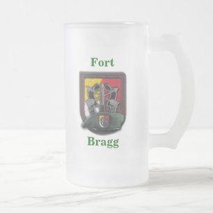 3. Des Gruppeniraks der speziellen Kräfte grelle Mattglas Bierglas