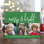 3 Foto Christmas Collage - Merry & Bright green - Feiertagspostkarte<br><div class="desc">FRONT DESIGN: 3 quadratische Fotos und ein großer Script-Schriftart sind die Highlights dieses trendigen Designs. Moderne Optik für eine Urlaubskarte mit einer großen "fröhlichen und hellen" in einem funky, handgeschriebenen Script-Schriftart in Grün und Weiß. Für fortgeschrittene Benutzer können Sie zum Designbereich gehen und die Farben ändern. Der Hintergrund ist ein...</div>