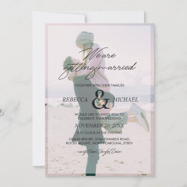 3 Foto Floral Ampersand Wir werden verheiratet Einladung (Vorderseite)