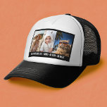 3 Fotovorlage Moderner, minimaler Text über Foto Truckerkappe<br><div class="desc">Fügen Sie 3 Fotos zu diesem modernen,  einfachen Design hinzu. Enthält eine Vorlage für 3 Fotos. Der Textblock befindet sich unter den Fotos. Wenn Sie die Bilder anpassen müssen,  klicken Sie auf das Werkzeug anpassen,  um Änderungen vorzunehmen.</div>