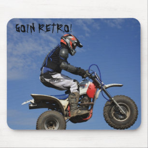 3 Geschäftemacher, GOIN RETRO! Mousepad