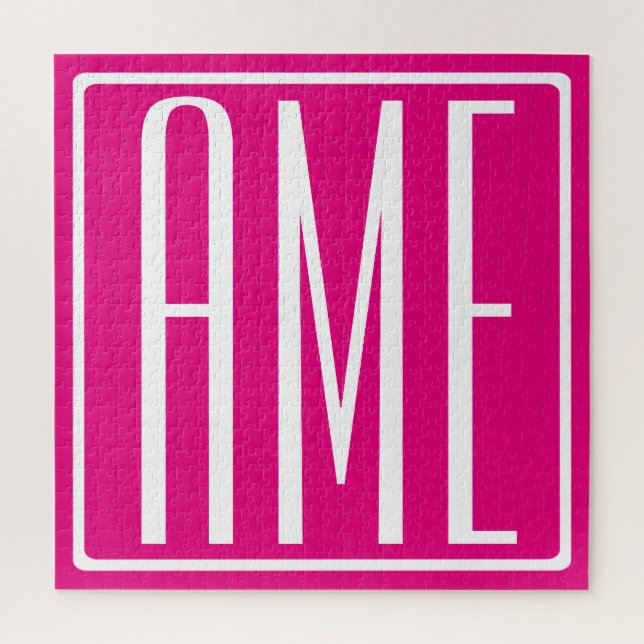 3 Initialen Monogramm | Weiß auf Hot Pink (Vertikal)