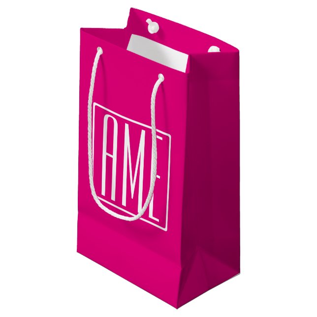 3 Initialmonogramm | Weiß auf heiß rosa Kleine Geschenktüte (Vorderseite Schrägansicht)