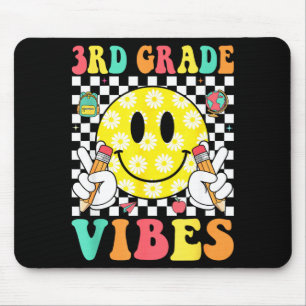 3. Klasse Vibes Retro-Lächeln Gesicht Lehrer Kinde Mousepad