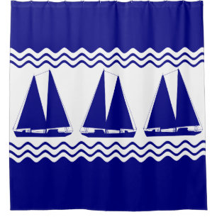 3 Segelboote in blau-weißer Küstendekoration Duschvorhang