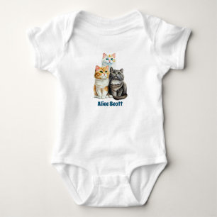 3 Wasserfarbenkatzen nebeneinander sitzend, Baby Strampler