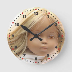 40223 Sasha Baby Puppe Irka Wanduhr